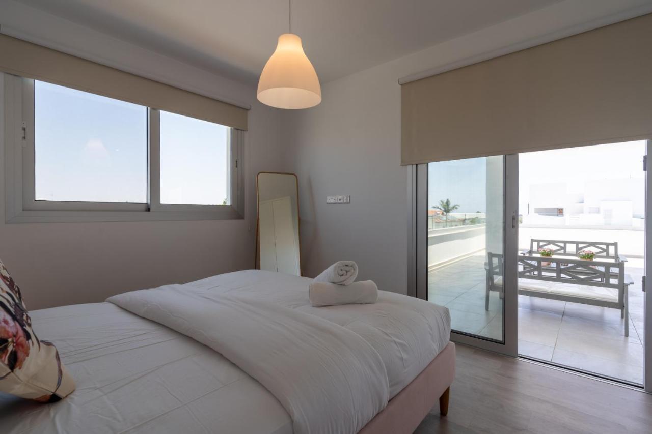 Harmonia 2-Br Apt In Livadia ลาร์นาคา ภายนอก รูปภาพ
